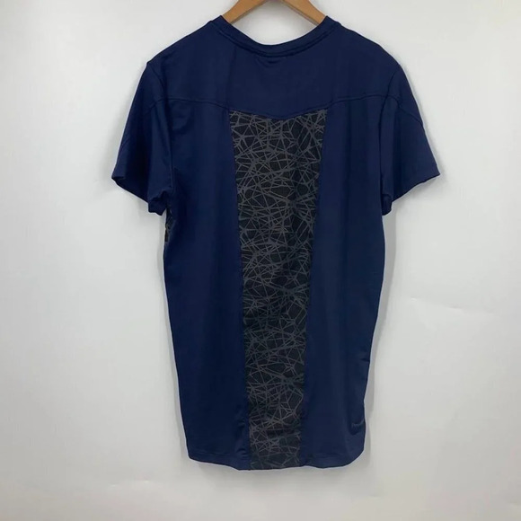 Spyder Men's Breathable Quick Dry Stretch SPM203 Athletic T-Shirt Size M‎ NWT - Picture 2 of 12